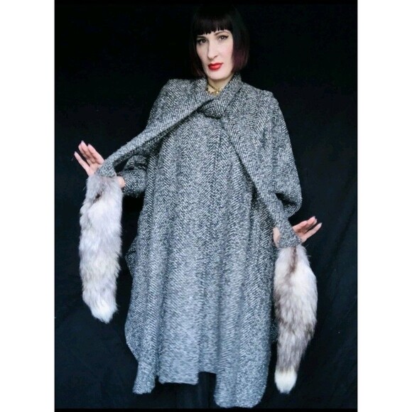 Vintage 80s Grey Black White Wool Swing Trapeze Coat Fox Fur Tail Trim Sz L OS - Picture 2 of 16